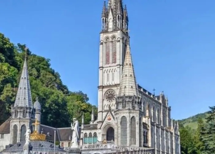 Ariane فندق لورد